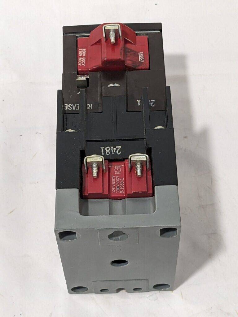 Eaton Cutler Hammer Type M Latched Relay D23MR402A