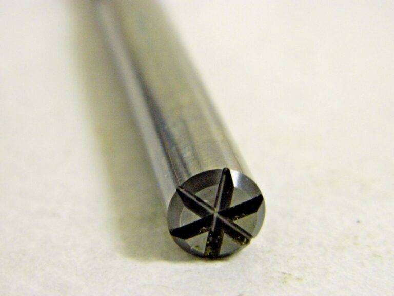 OSG Screw Machine Drill Bit Coolant Through 7.4mm 140° Point Angle 3FL 8660740