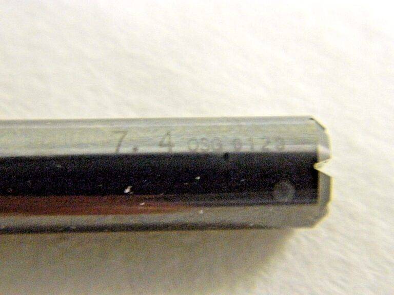 OSG Screw Machine Drill Bit Coolant Through 7.4mm 140° Point Angle 3FL 8660740