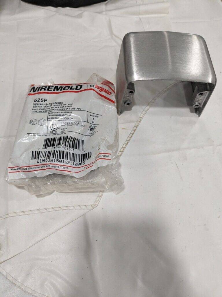 WIREMOLD Duplex Service Fitting, Gray, Aluminum 525F