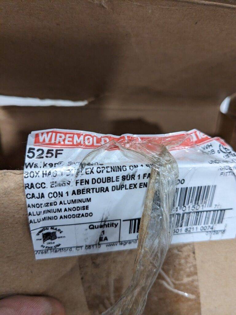 WIREMOLD Duplex Service Fitting, Gray, Aluminum 525F