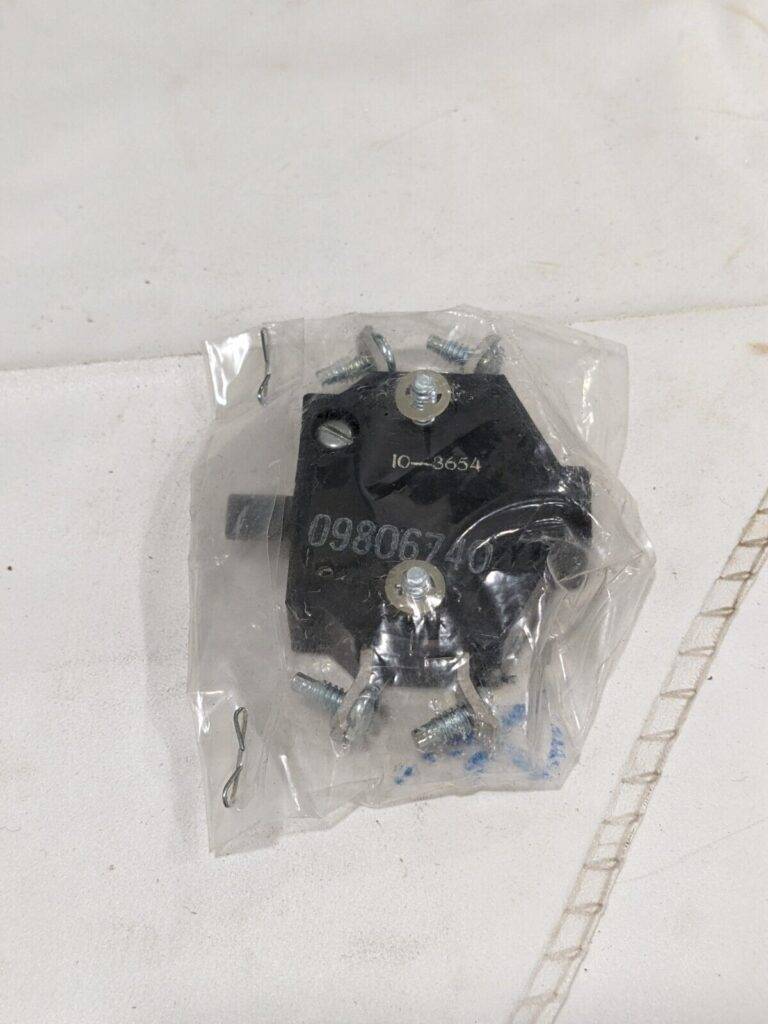 CUTLER HAMMER AUXILIARY CONTACT 3AMP 600VAC 10-3654