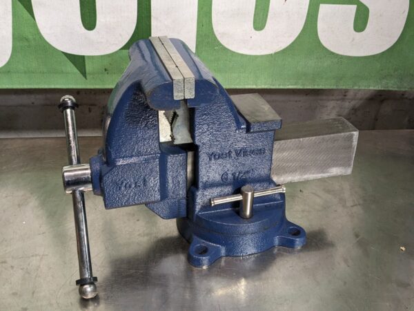 Yost Tradesman Combination Pipe and Bench Vise w/ Swivel Base 6-1/2" Jaw Width