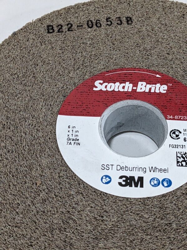 3M Deburring Wheel 6" X 1" X 1" Grade 7A FIN 7000028482