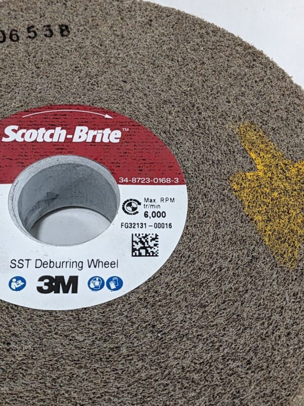 3M Deburring Wheel 6" X 1" X 1" Grade 7A FIN 7000028482