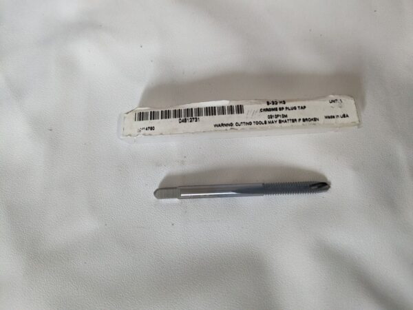 Spiral Point Tap: #8-32 UNC, 2 Flutes, Plug Chamfer HSS R008205AS74