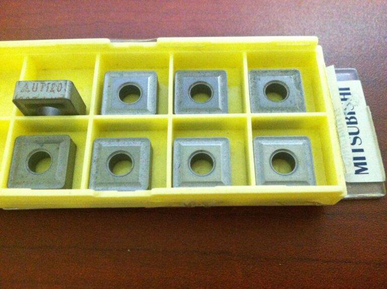 Mitsubishi SNMG120412 UTi20T Indexable Carbide Turning Inserts Qty. 8 SNMG433