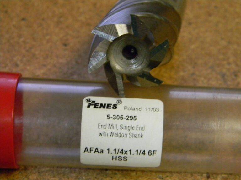 Fenes 5-305-295 1-1/4" x 1-1/4" x 2" x 4-1/2" 6FL HSS Single End Mill
