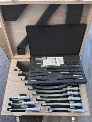 Mitutoyo Mechanical Outside Micrometer Set: 12" Measurement 103-905-10