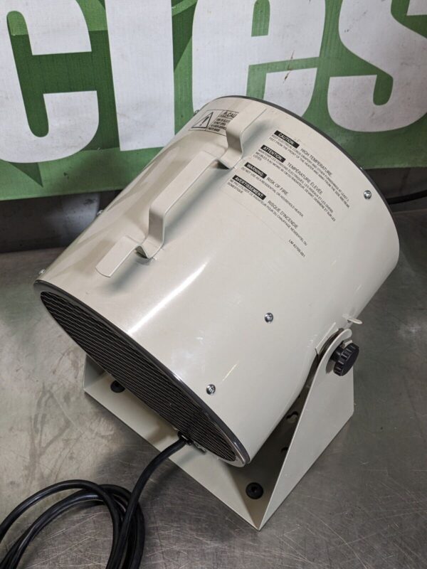 TPI Fan Forced Portable Electric Heater 19110 BTU Max. 240/208v HF686TC