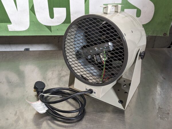 TPI Fan Forced Portable Electric Heater 19110 BTU Max. 240/208v HF686TC