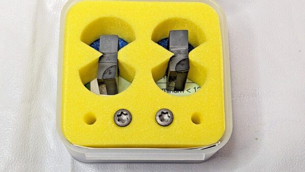 ISCAR Clamped Milling Inserts Brazed PCD Tip LNAR 150604PN-R-S ID5 QTY 2 5604757