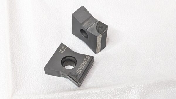 ISCAR Clamped Milling Inserts Brazed PCD Tip LNAR 150604PN-R-S ID5 QTY 2 5604757