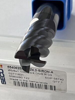 Seco Corner Radius End Mill 5/8" Dia, 1-1/4" LOC, 0.0299" Radius, 4 Fl