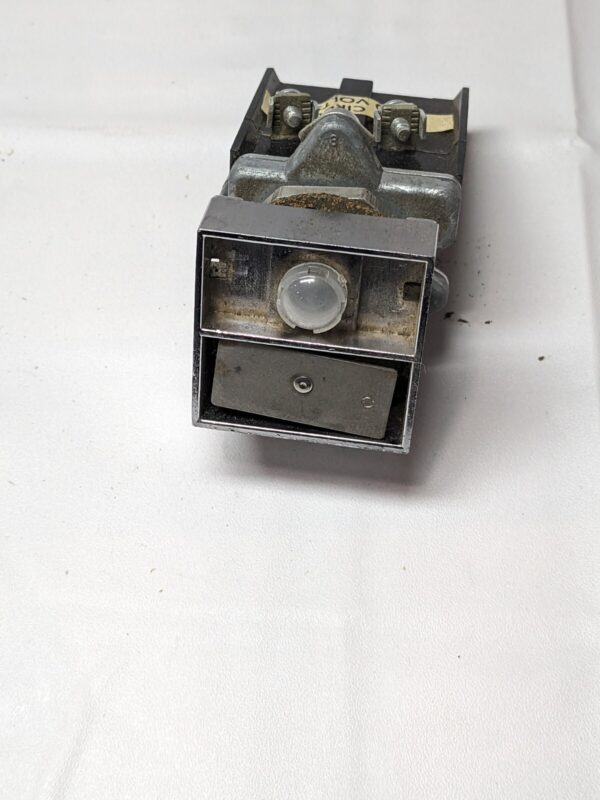 CUTLER-HAMMER,COMPACT PUSHBUTTON WITH INDICATOR LIGHT 120V 50/60HZ E30DA