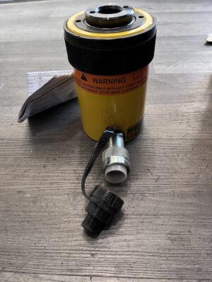 Enerpac Portable Hydraulic Cylinder: Single Acting, 9.46 cu in Oil Capacity
