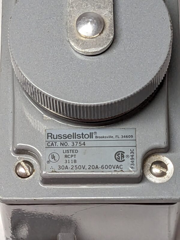 Russellstoll 30A 250V 20A 600VAC Water Tight Receptacle 3754