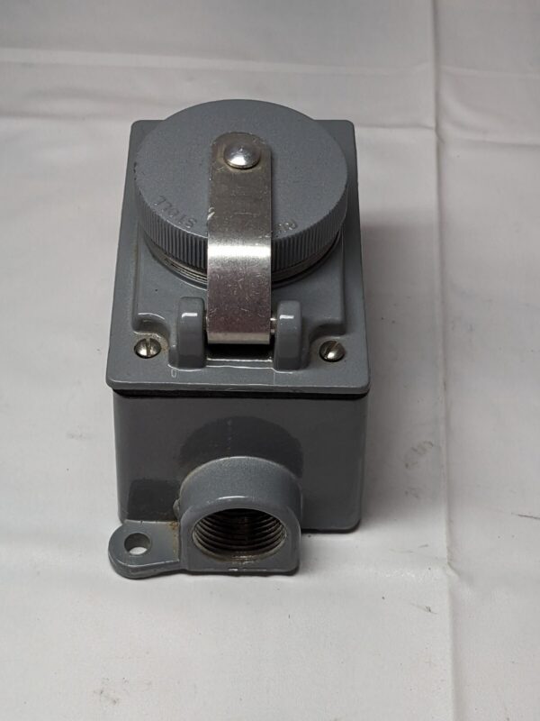 Russellstoll 30A 250V 20A 600VAC Water Tight Receptacle 3754