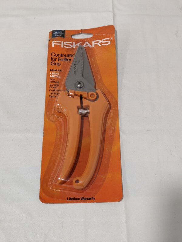 Fiskars 7 In. Stainless Steel Spring Action Utility Cutter 96137097J