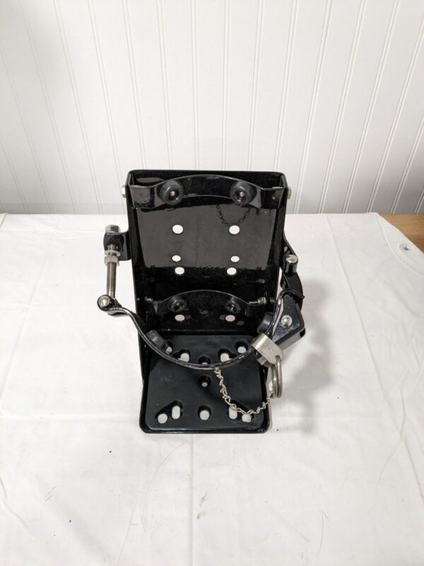 KIDDE Fire Extinguisher Mounting Bracket, Steel, For 10 lb Tank Weight 366242