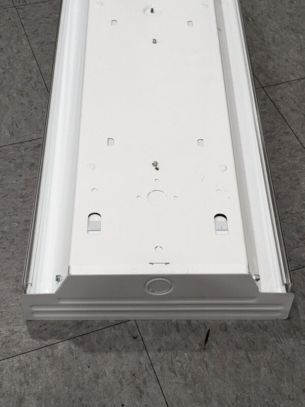 Coronet Fluorescent Wrap Fixture, 2', 2-Lamp, T8, 17W, 120V CA217MV