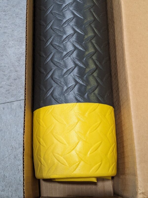 PRO-SAFE Light Duty Anti-Fatigue Mat for Dry Environment 3' x 2' x 1/2" 88266838