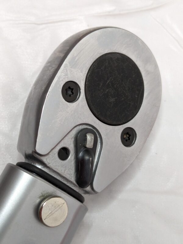 TEKTON Micrometer Torque Wrench 1/2" Drive 25-250 Ft-Lb Range 24340
