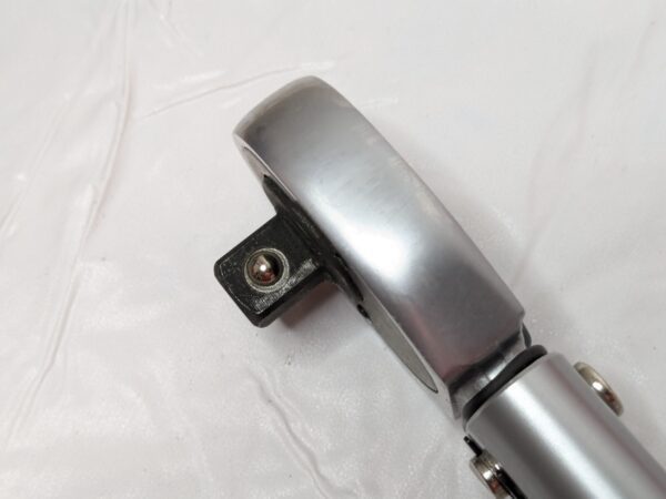 TEKTON Micrometer Torque Wrench 1/2" Drive 25-250 Ft-Lb Range 24340
