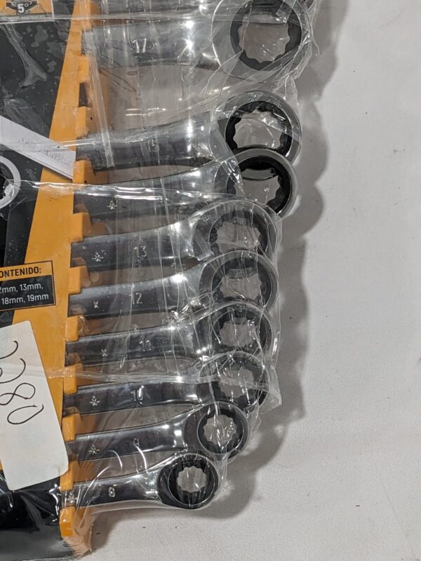 GEARWRENCH Combination Wrench Set: 11 Pc, 8 mm - 19 mm 9412 INCOMPLETE