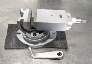 GIBRALTAR 4" Machine Vise - 2 way Angle - Swivel Base 110027