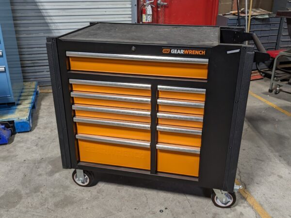Gearwrench Mobile Work Station Tool Box Storage Cabinet 11 Drawer 83169 Used