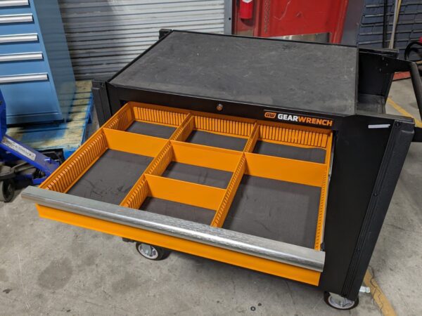 Gearwrench Mobile Work Station Tool Box Storage Cabinet 11 Drawer 83169 Used