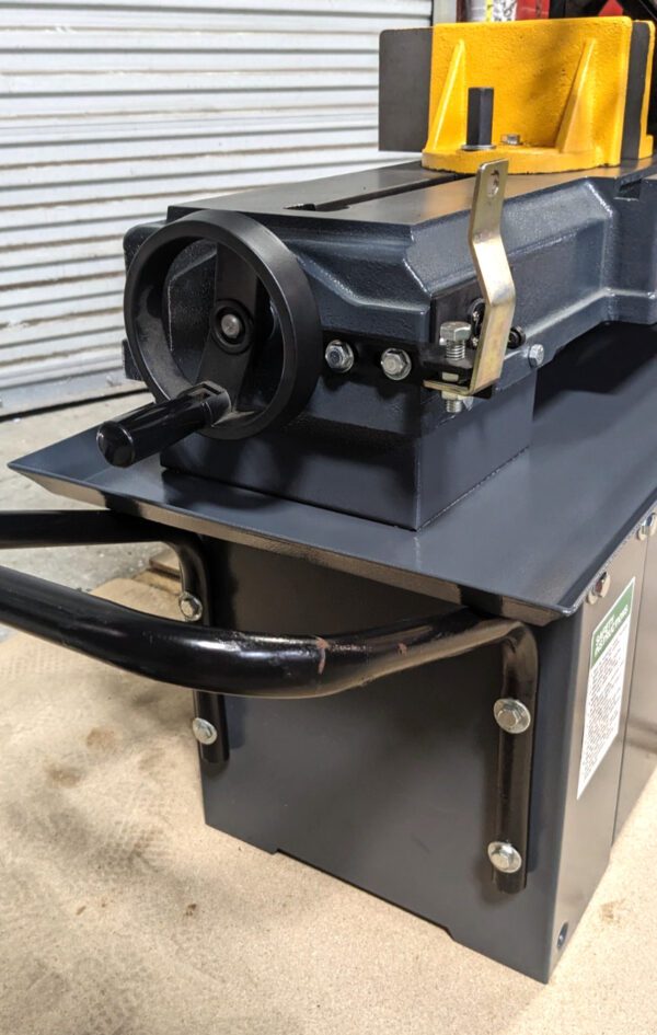 Dake SE712 7" x 12" Horizontal Bandsaw 110V 3/4 HP 983100 Scratch & Dent