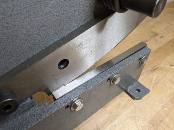 Bench Mount Hand Shear 8" Blade 1/8" Plate Capacity 7/16" Round Capacity