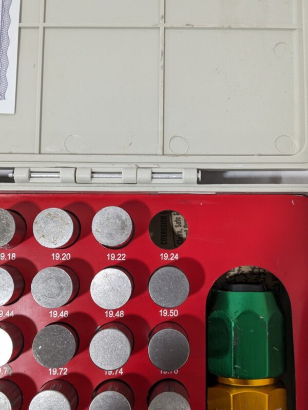 SPI Class ZZ Plug Gage Set: 19 to 20.98 mm Range 22-194-5 INCOMPLETE