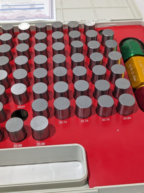 SPI Class ZZ Plug Gage Set: 19 to 20.98 mm Range 22-194-5 INCOMPLETE