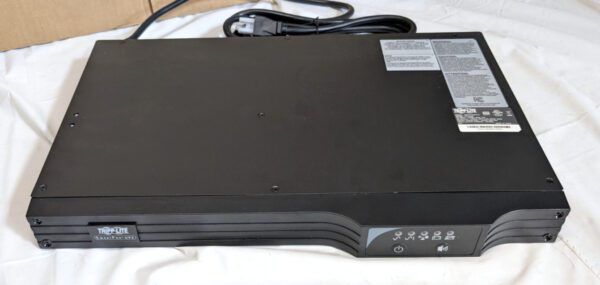 TRIPP-LITE 5.6 Amp 500V Rack Mount Uninterruptible Power Supply SMART500RT1U