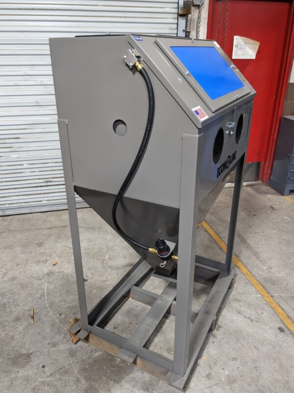 Econoline Free Standing Siphon Blast Cabinet w/ Dust Collector 101694S-A