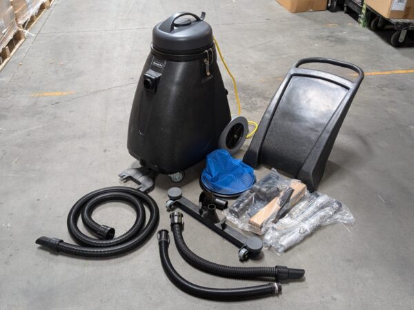 Clarke Summit Pro Wet / Dry Vacuum w/ 18" Front Mounted Squeegee CLARKE18WD