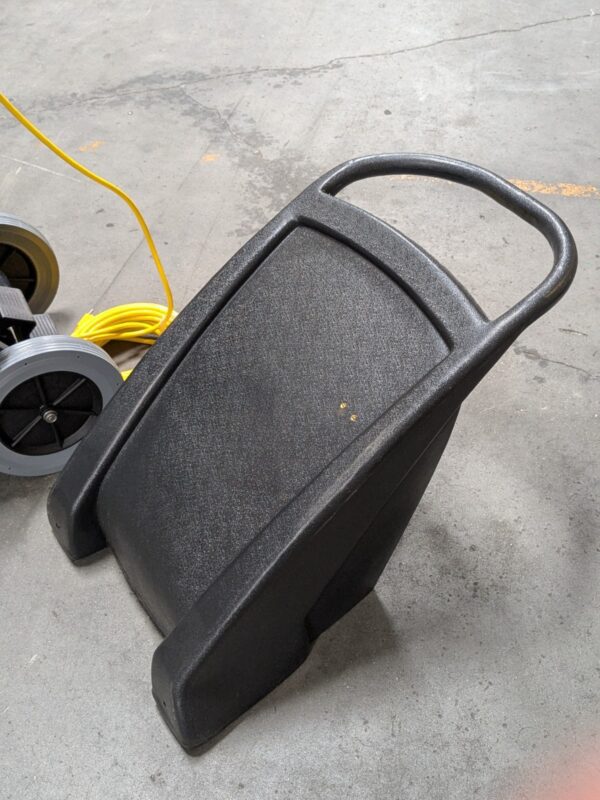 Clarke Summit Pro Wet / Dry Vacuum w/ 18" Front Mounted Squeegee CLARKE18WD