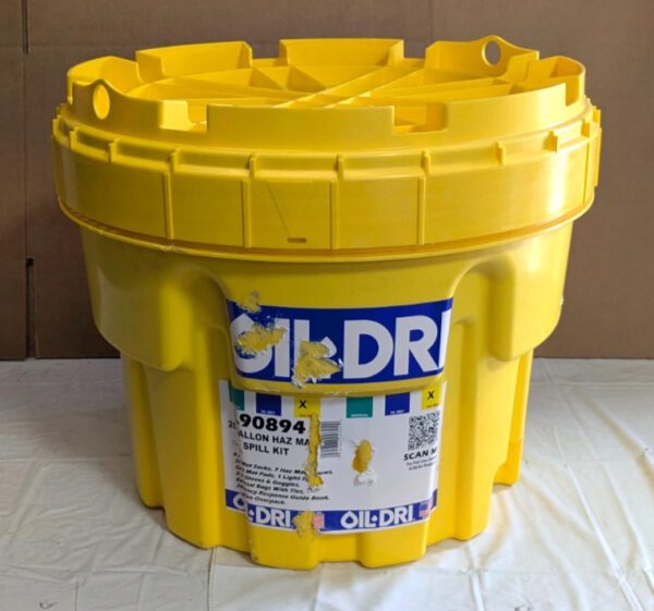 OIL-DRI Spill Kit for Chemical & Hazardous Materials 20 Gal Capacity L90894