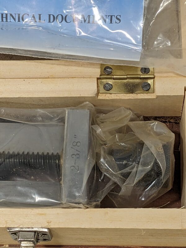 Interstate Toolmaker's Vise 2-3/8" Jaw Width 2-1/8" Jaw Opening Cap 09287624