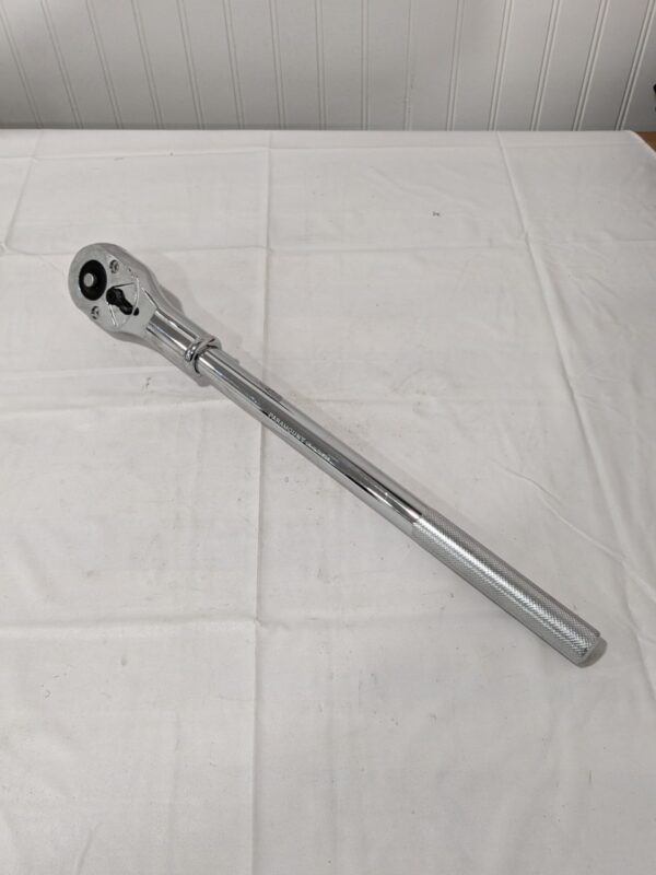 PARAMOUNT Standard Ratchet: 3/4" Drive, Pear Head 20" OAL PAR-34RHT-A