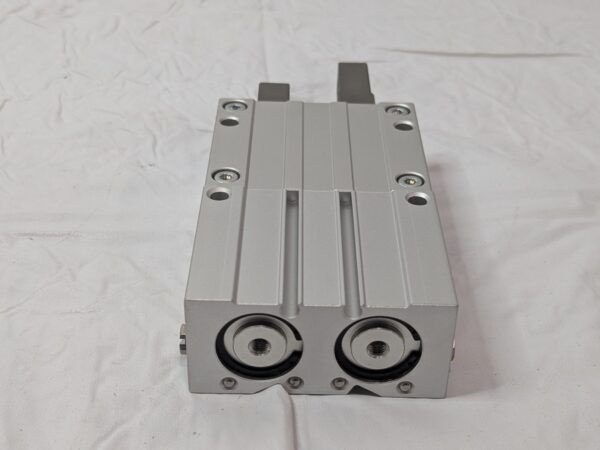 SMC Slider Guide Cylinder 2-Finger Escapement 20x20mm Stroke MIW20-20D