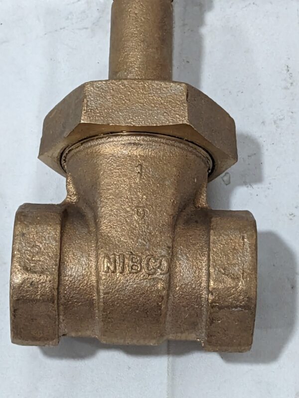 NIBCO Gate Valve: Rising Stem, 1" Pipe, Threaded, Bronze NL1M00A