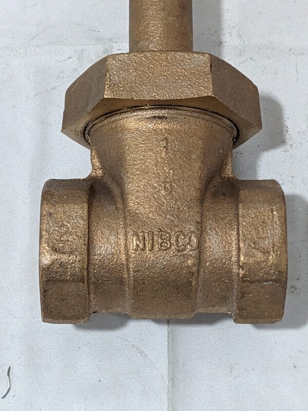 NIBCO Gate Valve: Rising Stem, 1" Pipe, Threaded, Bronze NL1M00A