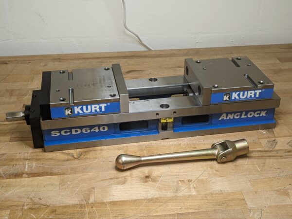 Kurt Self Centering Vise 6" Jaw Width 8" Opening Capacity SCD640
