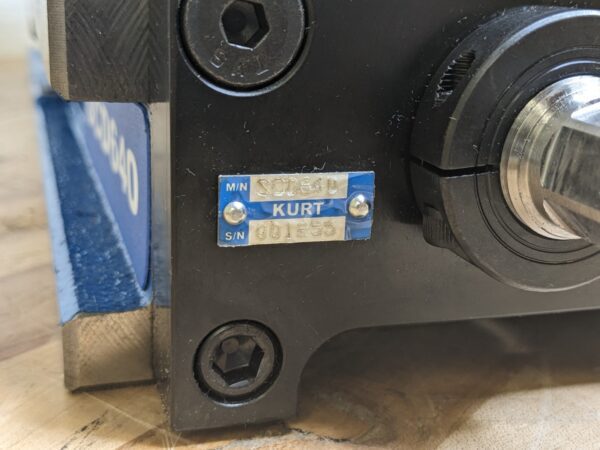 Kurt Self Centering Vise 6" Jaw Width 8" Opening Capacity SCD640