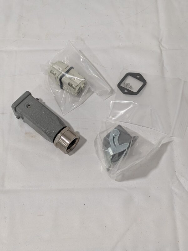 Harting Heavy Duty Power Connectors HAN KIT 4A W/ 3/8 NPT ADAPTER 7310205040001