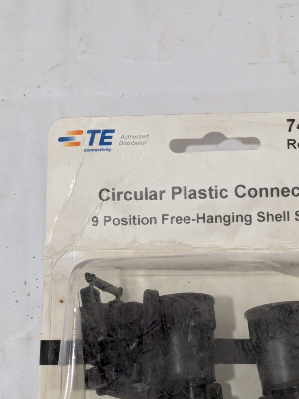 TE Connectivity Panel Mount Plug and Receptacle Kit 744-2